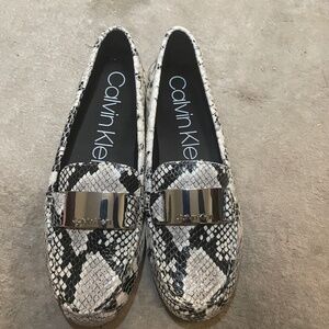 Calvin Klein Snakeskin Print Loafers with Silver Hardware Size 10M